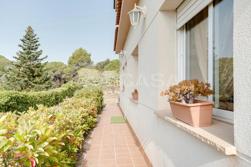 Foto 3bdec567-56ee-4802-9ab3-c58b216168ed. Chalet excelente casa en can regassol en Bigues i Riells