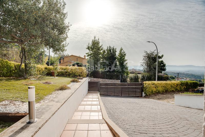 Foto 4d3c932d-2cb2-48d5-8584-a49b56d685e7. Chalet excelente casa en can regassol en Bigues i Riells