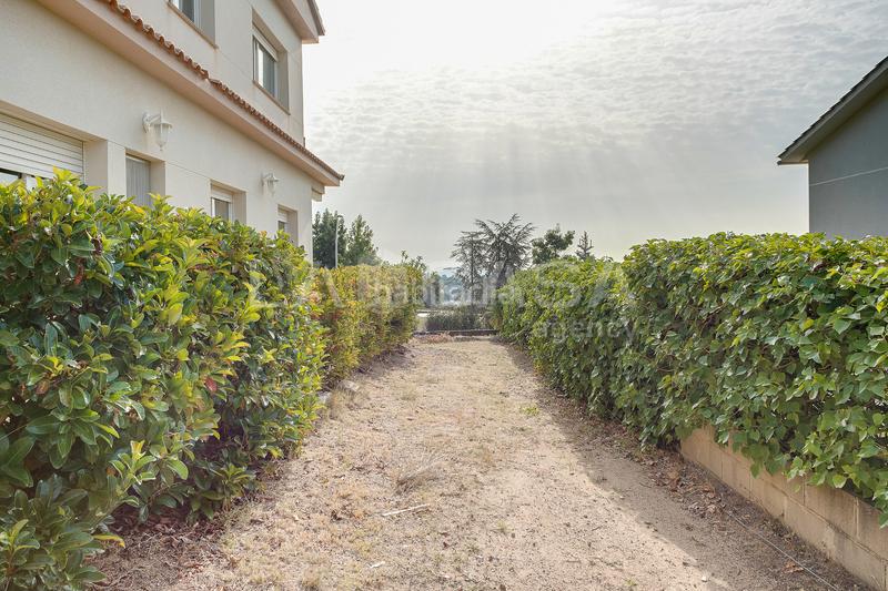Foto 6cfae663-4f3d-40e1-b4e7-8f4eb428e9c8. Chalet excelente casa en can regassol en Bigues i Riells