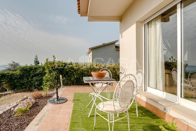 Foto 7cb28286-16b0-4897-a23d-29322abd7e9b. Chalet excelente casa en can regassol en Bigues i Riells