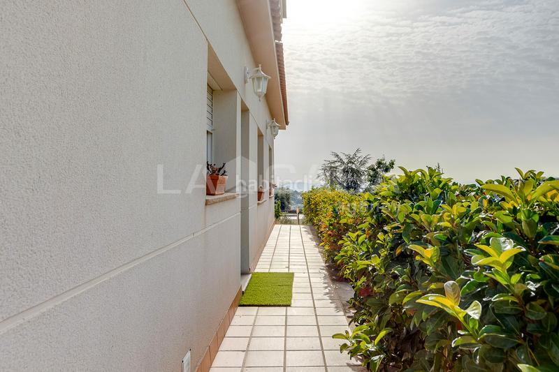 Foto a102f946-4799-4e67-86fa-dd986a5a042c. Chalet excelente casa en can regassol en Bigues i Riells