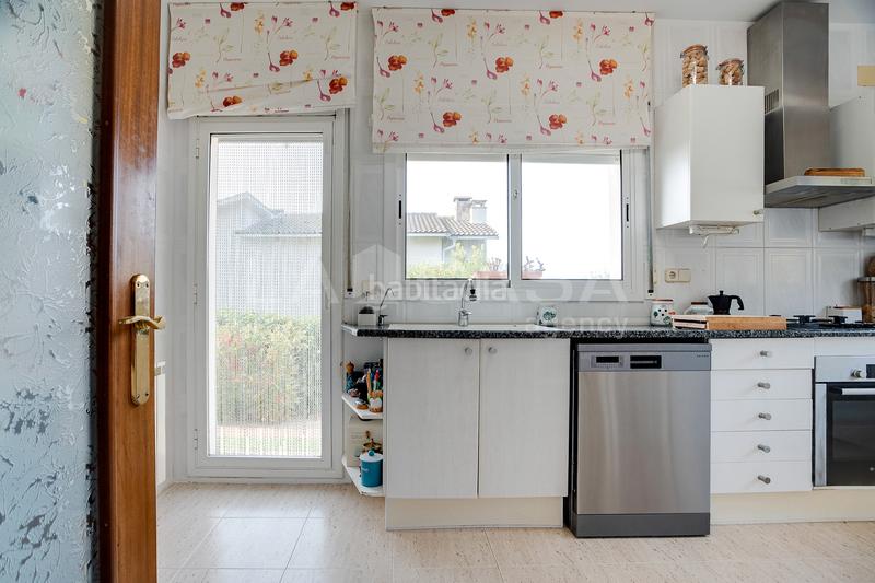 Foto cd943ebf-74dd-4bd3-8944-cfb59a21a7b0. Chalet excelente casa en can regassol en Bigues i Riells