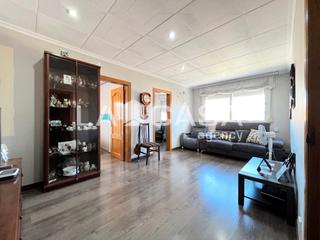 Pis  Calle atlantida. Piso en venta en llefià
