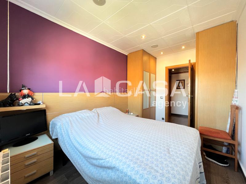 Foto 5e4b242c-f931-4618-b402-b61453bb025a. Piso  en venta en Llefià en Llefià Badalona