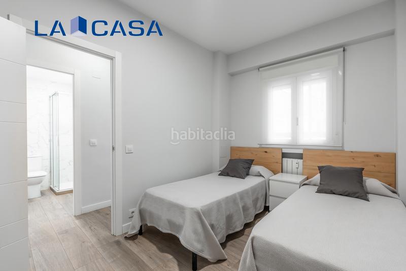 Foto d9b63a1d-58df-45ed-9258-8b76b4f2d3a3. Piso excelente piso reformado integralmente y completamente equipado en embajadores en Madrid