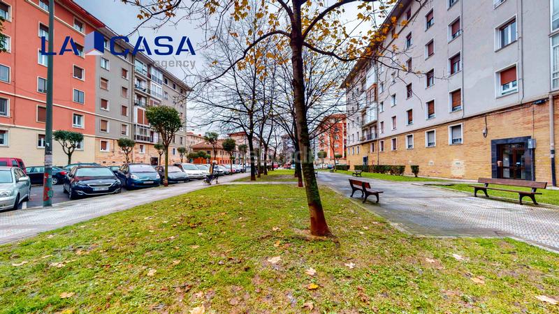 Foto 534e6296-b54f-4017-a23f-3fad87941565. Locale commerciale in Ibarrekolanda Bilbao