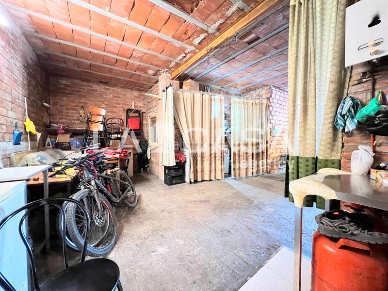 Foto 45ba0f4d-8847-4d34-9733-f7511366b71a. Local comercial a La Salut Badalona