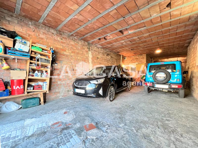 Foto d090d268-634b-44b4-b9e0-f6cb6b5477a1. Local comercial a La Salut Badalona