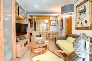 Appartement  Carrer del camp arriassa. Excelente piso exterior con balcon y mucha luz natural en zona r