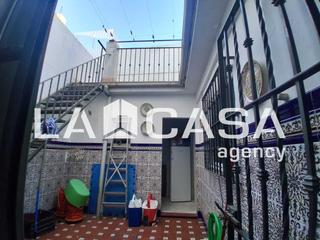 Casa  Calle soria. Casa en doña mercedes, dos hermanas.