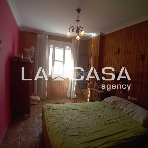 Foto 3773717f-0816-44e1-a134-54577f06d4cd. Casa amb aparcament a El Rinconcillo Algeciras