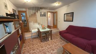 Casa adossada  Carrer olot. Excelente casa adosada en venta de 3 plantas