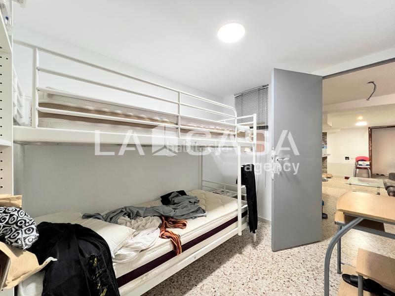 Foto a6009082-d10b-4bf5-8832-d17a4734e6ba. Business premise in Llefià Badalona