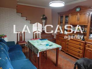 Reihenhaus  Calle almansa. Excelente adosado en las portadas