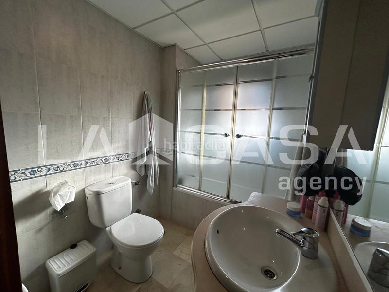 Foto 0f6d83b0-d707-4edd-8da0-b9eb51377f5d. Maison jumelée avec parking piscine dans Condequinto Montequinto