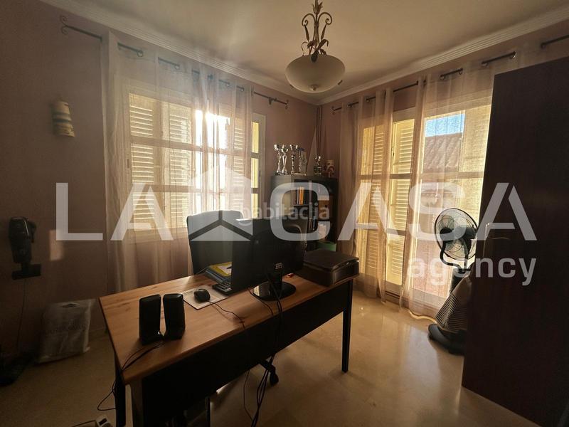 Foto e3f23caf-235d-4af5-8142-e2eca7a02f04. Maison jumelée avec parking piscine dans Condequinto Montequinto