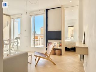 Attique  Calle rodas. Atico con terraza reformado