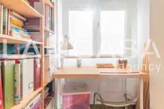 Appartement  Avinguda de blasco ibáñez. Piso muy amplio en zona ideal