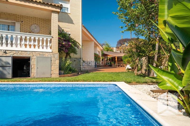 Foto 111b351e-8af6-468f-9aae-660a4b388bdc. Casa amb aparcament piscina a Sant Vicenç dels Horts