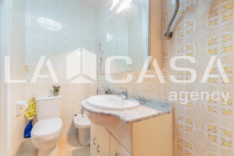 Foto 4b47b215-09ac-4e23-bccd-ca9e489c1d90. Piso  muy luminoso en Aiora Valencia