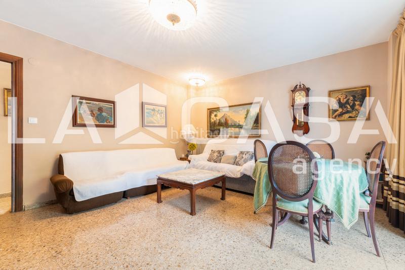 Foto 5249d6c4-4c59-4139-849d-0055a4332b16. Piso  muy luminoso en Aiora Valencia