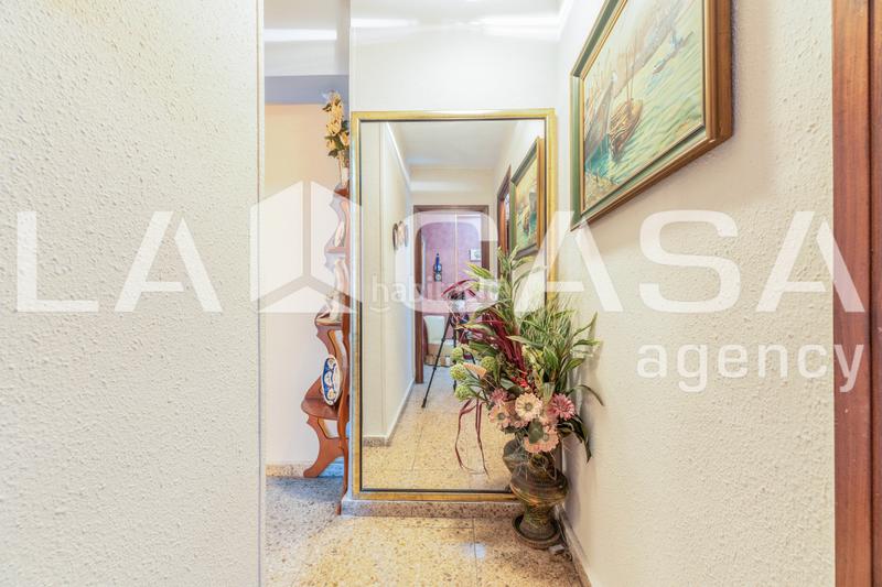 Foto af2781d2-620f-48c5-bd0c-226cc3b2f6c0. Piso  muy luminoso en Aiora Valencia