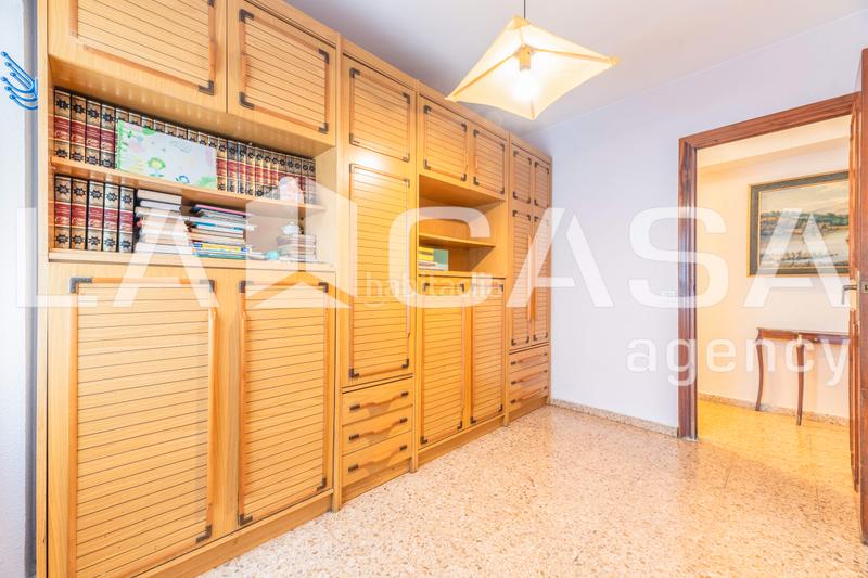 Foto d52c8e22-cc8f-4774-bd4d-9e326bcaeff2. Piso  muy luminoso en Aiora Valencia