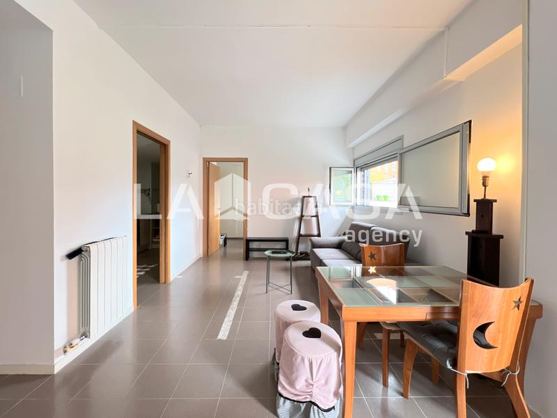 Foto b8dd9dab-4e74-4a7a-a8e3-c27894b3055f. Rez-de-chaussée dans La Catalana Sant Adrià de Besòs