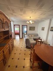 Appartement  Calle crevillente. Piso exterior en excelente ubicación junto a la avenida blasco i