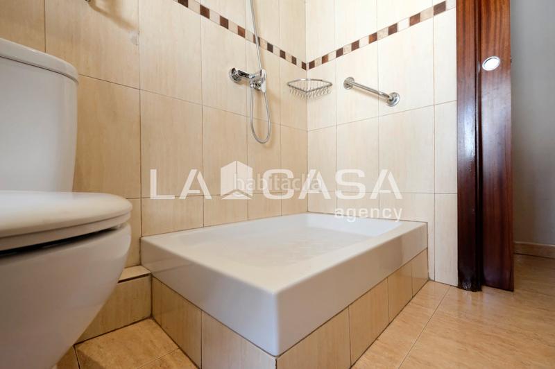 Foto a113c4b4-9218-406c-8172-d90febb26a74. Piso  reformado en Roquetes Barcelona