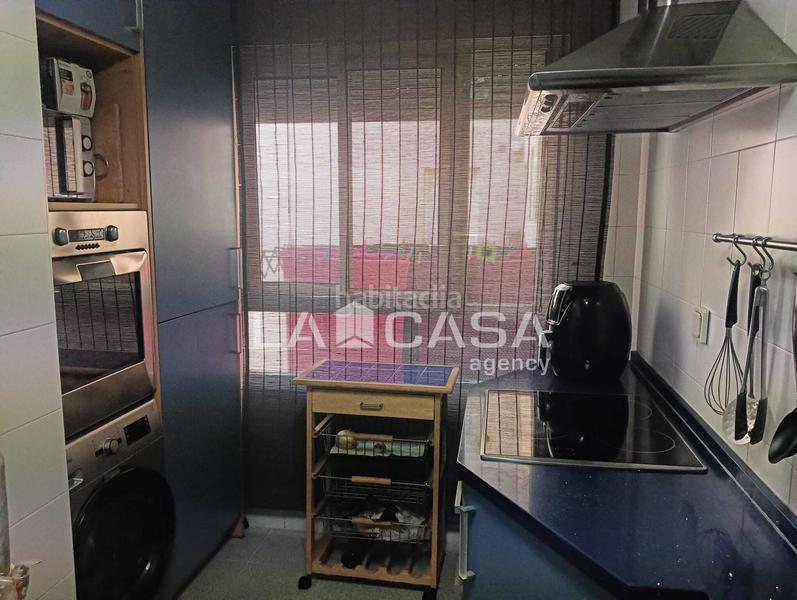 Foto f0a99c25-750f-487a-82da-839c964b0a3e. Flat with parking in San Bernabé Algeciras