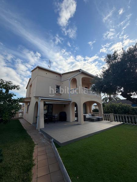 Foto 14712f94-2b5b-4872-ba40-b7b91a6dee2e. Casa con parcheggio in Cunit residencial Cunit