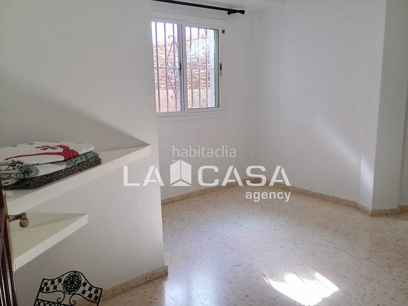 Foto 1fa85c06-17e5-42dc-ba31-ccd0f1f8f4bd. Casa amb aparcament a Barrios (Los)