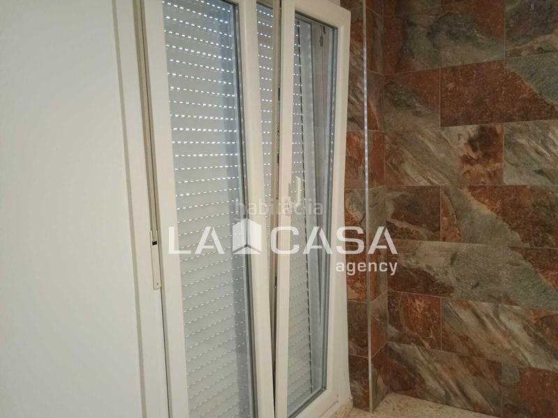 Foto f73f6dfc-0b62-4a8f-bb4a-9bbf471b7b7e. Casa amb aparcament a Barrios (Los)