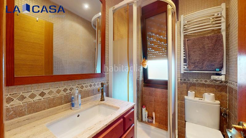 Foto 99926b35-32f3-487a-89e9-d0eb392215cf. Piso  en venta en calle irailaren zortzia en Burtzeña Barakaldo