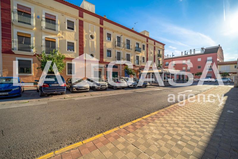 Foto 021d3413-ae34-479f-94a1-fc7323578fb7. Casa con parcheggio in Centro - Doña Mercedes Dos Hermanas