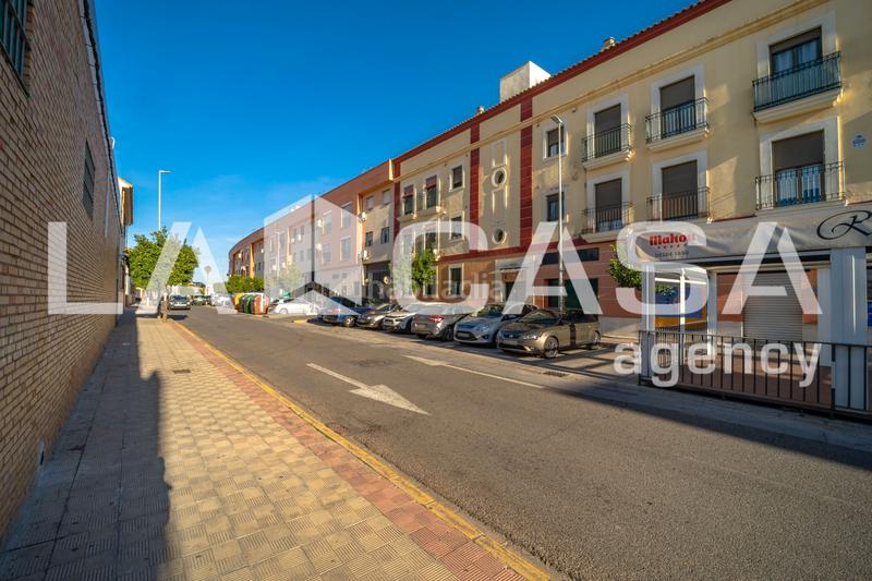 Foto 07d51c31-2bd0-401d-af43-649f5a4b3a76. Casa con parcheggio in Centro - Doña Mercedes Dos Hermanas