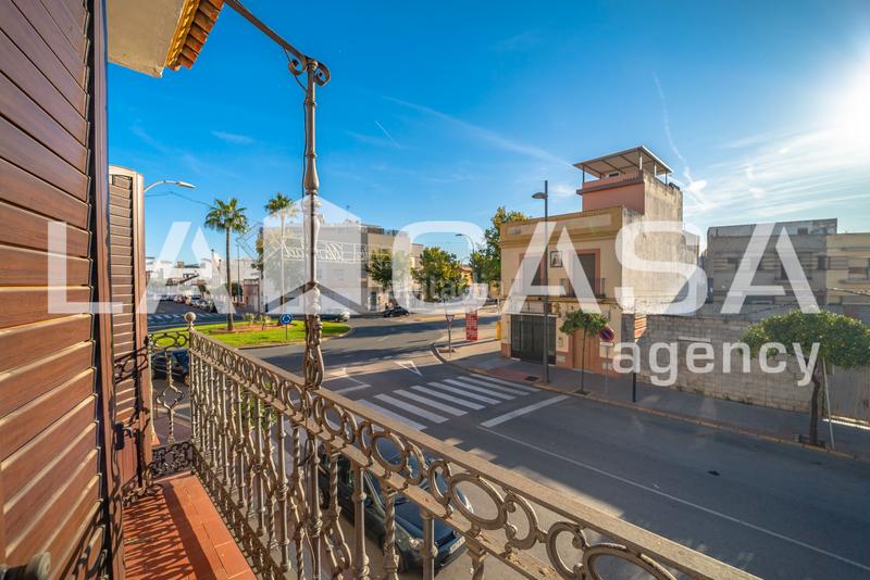 Foto 37301f1d-da77-41de-ab40-42902eb004e5. Casa con parcheggio in Centro - Doña Mercedes Dos Hermanas