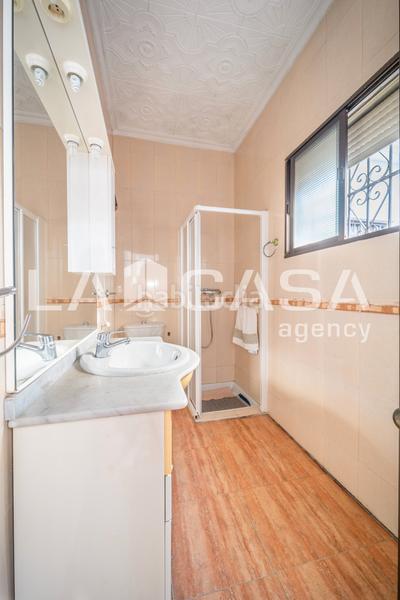 Foto a740db57-2890-491e-a5f3-d1f67c888b9b. Casa con parcheggio in Centro - Doña Mercedes Dos Hermanas