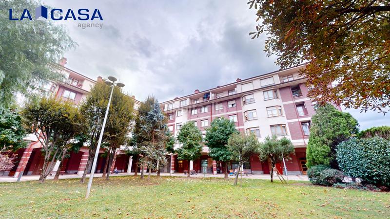 Foto 0dfcc7bf-8d04-4151-b71a-b4cbed7abc2f. Piso  en venta en calle zumalakarregi en Burtzeña Barakaldo