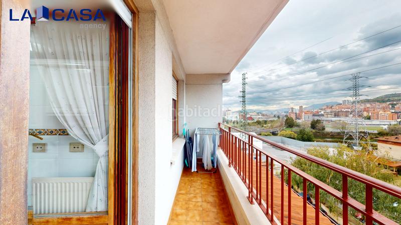 Foto 3413720b-16a9-477c-8144-ddfc6d6c6013. Piso  en venta en calle zumalakarregi en Burtzeña Barakaldo