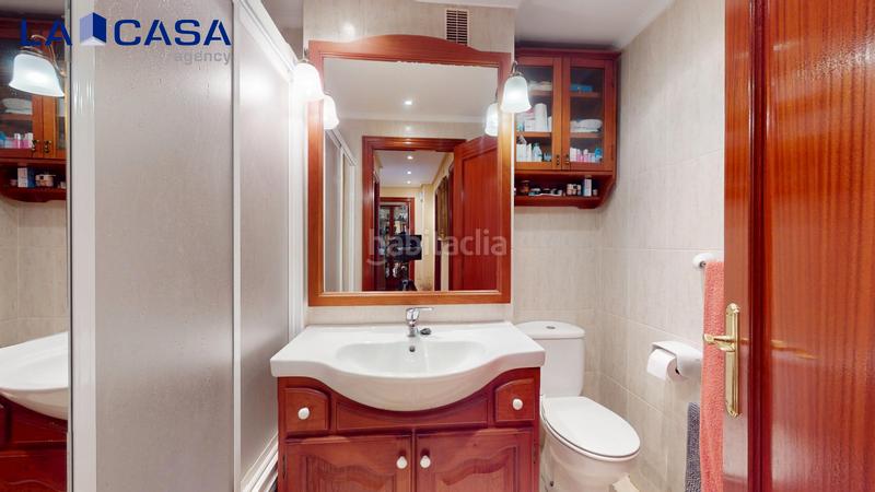 Foto 54a2d37a-277d-43cc-bca6-f6d3bdad2a1a. Piso  en venta en calle zumalakarregi en Burtzeña Barakaldo