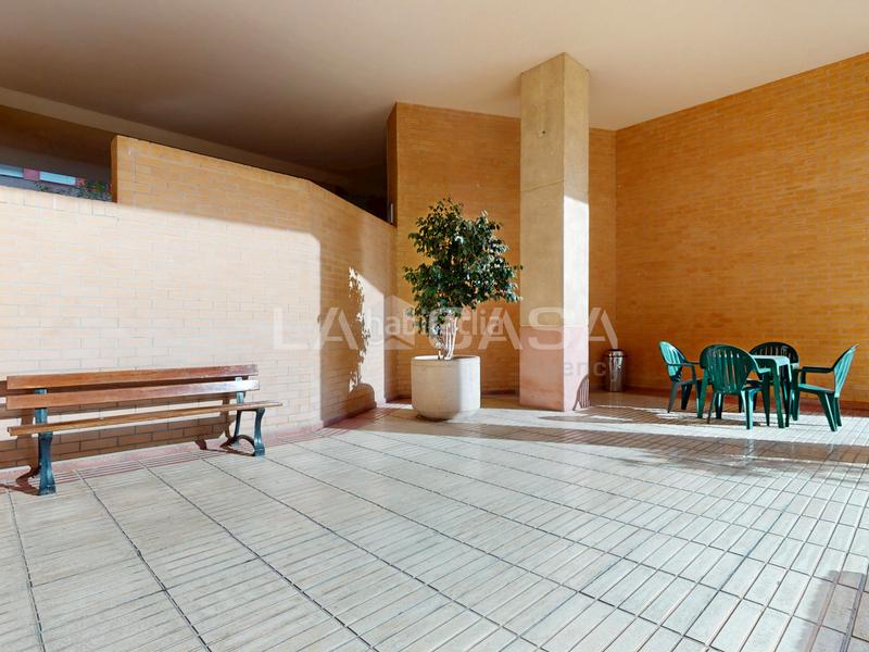 Foto 40b7de21-fab9-41ac-b8f8-2e4401cacb29. Piso luminoso piso con piscina en Ciutat de les Ciències i de les Arts - Justicia Valencia