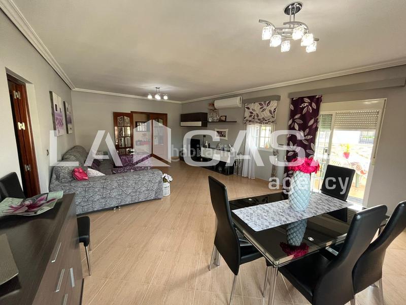 Foto cd869eea-33ee-4be1-841a-71fdee17fbed. House with parking in Vista Azul - Consolación Dos Hermanas