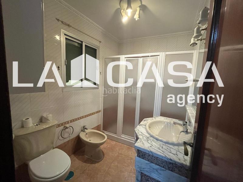 Foto 452fa3ff-beaa-4ec3-99fe-94f85b129fbc. House with parking in La Motilla - Fuente del Rey Dos Hermanas