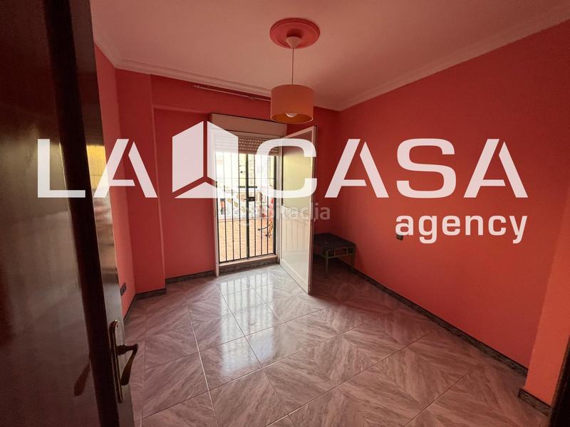 Foto 794587ef-8bd4-4f4b-b745-7a39ea2654ec. House with parking in La Motilla - Fuente del Rey Dos Hermanas