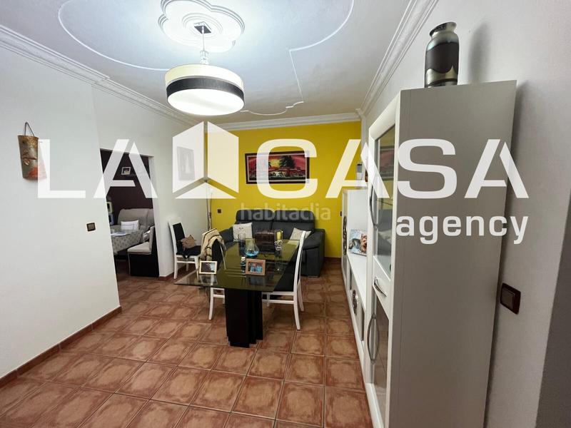 Foto 7b70ea4e-95ac-46fd-9961-b67df02dd387. House with parking in La Motilla - Fuente del Rey Dos Hermanas