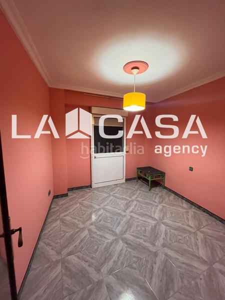 Foto 8a142768-234d-4f3f-913f-d555f7ba76aa. House with parking in La Motilla - Fuente del Rey Dos Hermanas