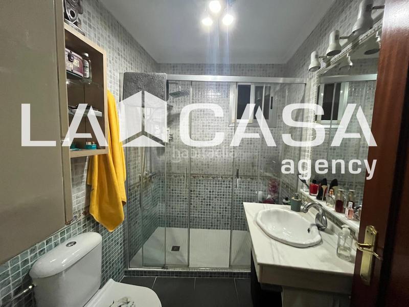 Foto ee2243d1-4573-4a79-bdf9-2ca665e6d0de. House with parking in La Motilla - Fuente del Rey Dos Hermanas