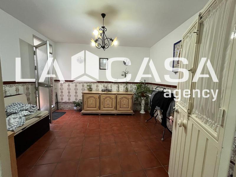 Foto ff68c8eb-baf0-4196-950e-61f6ffc58737. House with parking in La Motilla - Fuente del Rey Dos Hermanas